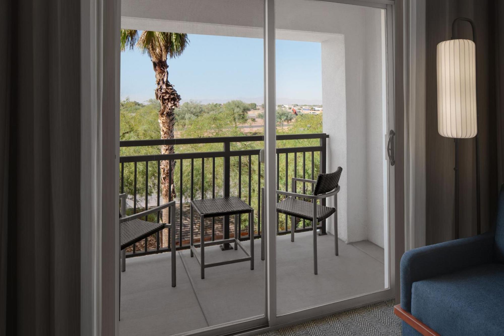 Courtyard By Marriott Phoenix West/Avondale Exterior photo